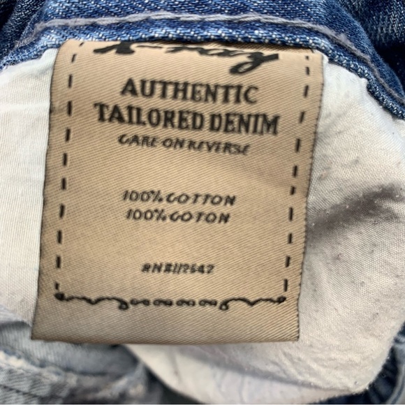 X Ray Jeans Men 38 Blue Light Wash Straight Distress Casual Work Skater 30" - Picture 8 of 11